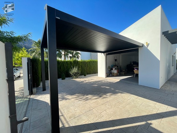 PÉRGOLA BIOCLIMÁTICA